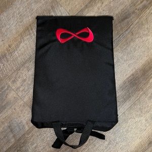 NFINITY Uniform Organizer